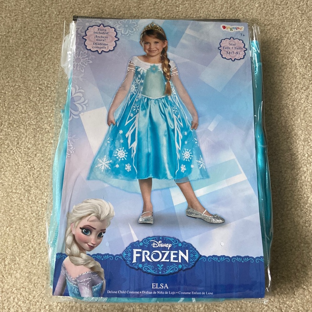 Disney Frozen Deluxe Elsa / Child Costume New